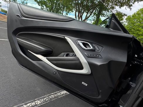 Used 2016 Chevrolet Camaro SS RWD image 29