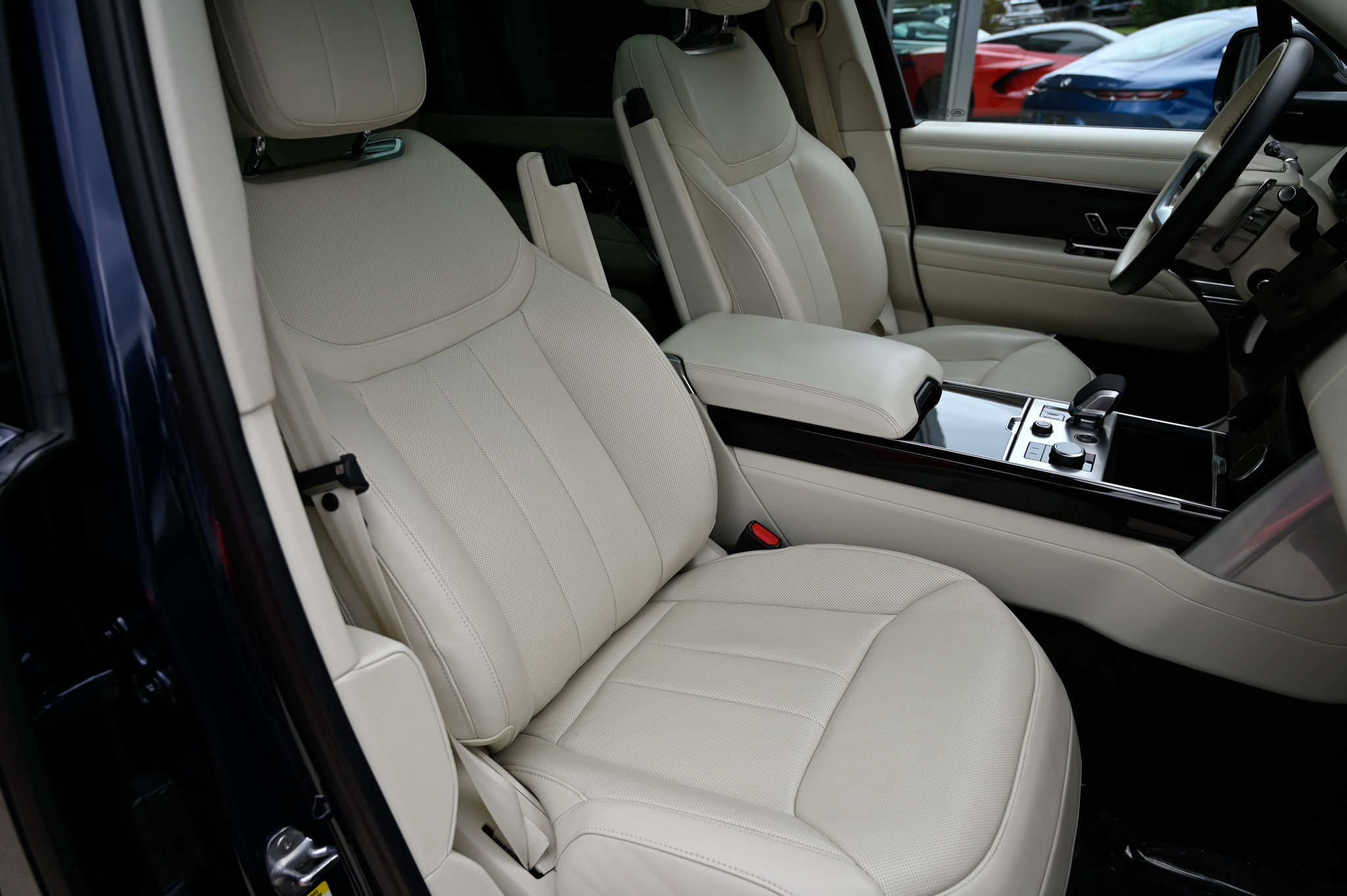 Used 2023 Land Rover Range Rover Long Wheelbase SE AWD/4WD image 61