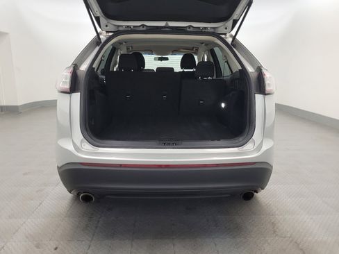Used 2017 Ford Edge SE FWD image 29