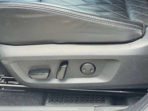 Certified 2023 Nissan Rogue Platinum w/ Platinum Premium Package AWD/4WD image 16