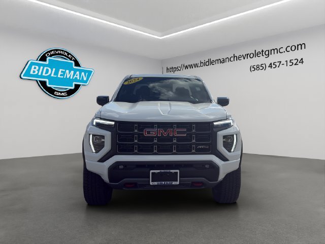 Used 2024 GMC Canyon AT4 w/ AT4 Premium Package AWD/4WD image 2