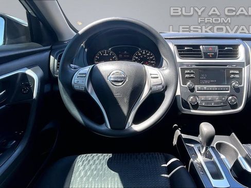 Used 2016 Nissan Altima 2.5 S w/ Power Driver Seat Package FWD image 5