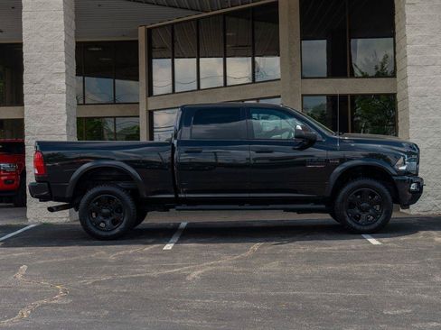 Used 2016 RAM 2500 Big Horn w/ Black Appearance Group AWD/4WD image 2