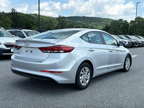 Used 2018 Hyundai Elantra SE FWD image 6