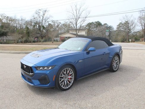 Used 2024 Ford Mustang GT Premium image 14