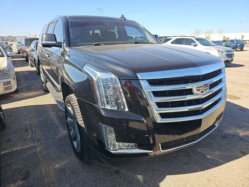 Used 2020 Cadillac Escalade ESV Luxury image 1