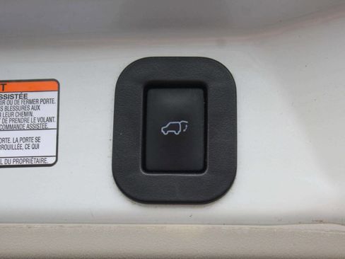 Used 2016 Toyota Sienna Limited Premium image 17