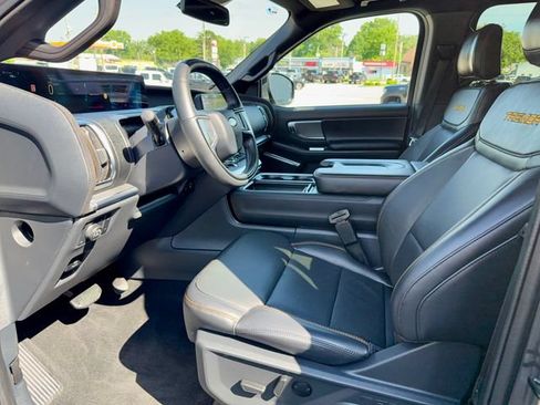 Used 2025 Ford Expedition Tremor AWD/4WD image 12