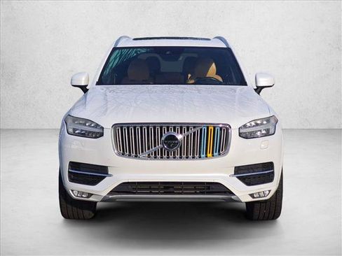 Used 2016 Volvo XC90 T6 Inscription w/ Vision Package AWD/4WD image 2