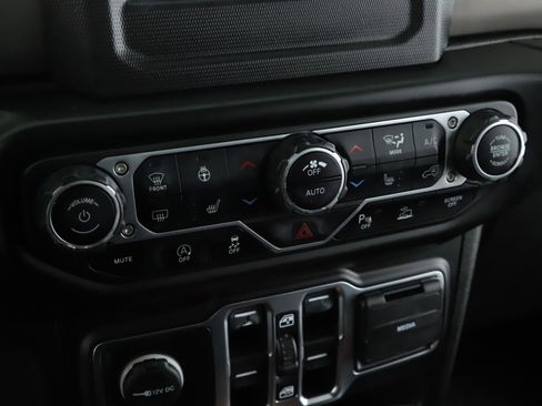 Used 2021 Jeep Wrangler Unlimited Sport AWD/4WD image 13