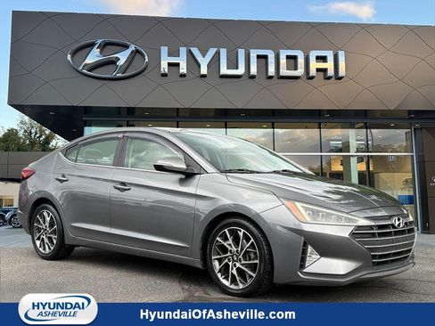 Used 2019 Hyundai Elantra Limited w/ Cargo Package FWD image 1