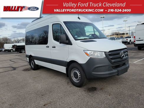 Used 2025 Mercedes-Benz Sprinter 2500 image 1