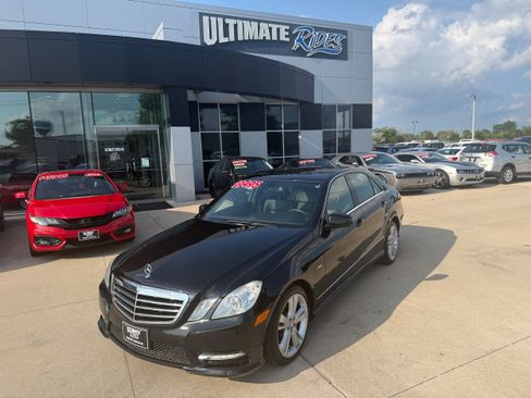 Used 2012 Mercedes-Benz E 350 4MATIC Sedan image 1