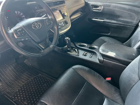 Used 2018 Toyota Avalon XLE image 11