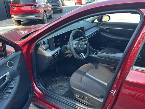 Used 2025 Hyundai Sonata SEL AWD/4WD image 3