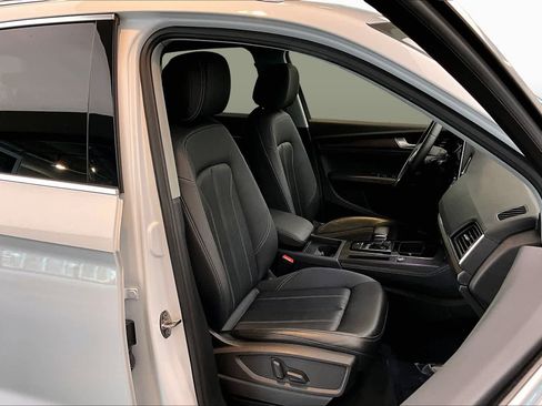 Used 2023 Audi Q5 2.0T Premium Plus w/ Premium Plus Package AWD/4WD image 9