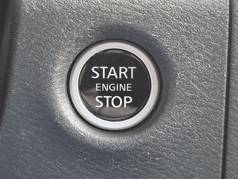 Used 2024 Nissan Frontier SL image 22