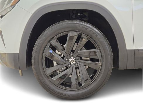 Used 2023 Volkswagen Atlas Cross Sport SE w/ Black Wheel Package image 13