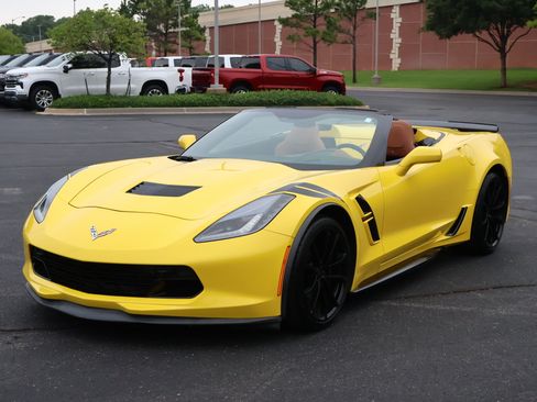 Used 2019 Chevrolet Corvette Grand Sport RWD image 38