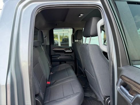 Used 2024 Chevrolet Silverado 1500 LT w/ Z71 Off-Road Package AWD/4WD image 13