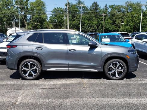 New 2026 Volkswagen Tiguan SE AWD/4WD image 2