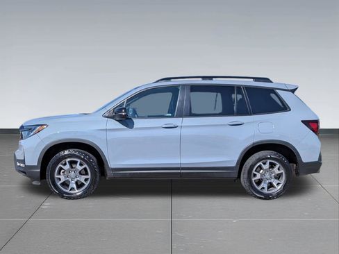 Certified 2023 Honda Passport TrailSport image 2