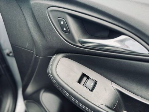 Used 2023 Buick Encore GX Essence w/ Experience Buick Package image 15