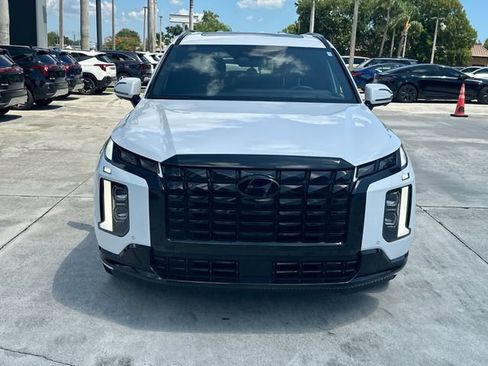 Used 2024 Hyundai Palisade Calligraphy AWD/4WD image 3