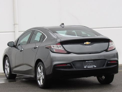 Used 2017 Chevrolet Volt LT w/ Comfort Package image 6