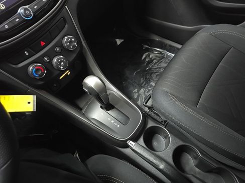 Used 2018 Chevrolet Trax LT w/ LPO, Protection Package image 26