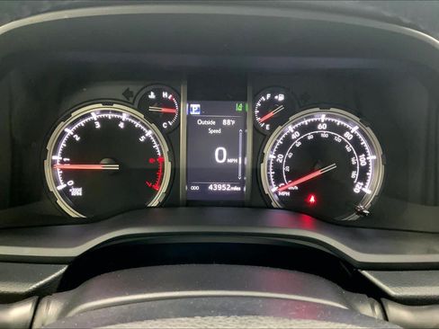 Used 2023 Toyota 4Runner Limited AWD/4WD image 22