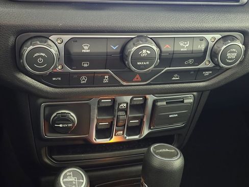 New 2026 Jeep Gladiator Sport image 21