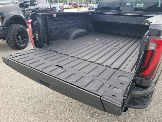 Used 2025 GMC Sierra 2500 Denali w/ Denali Reserve Package AWD/4WD image 10