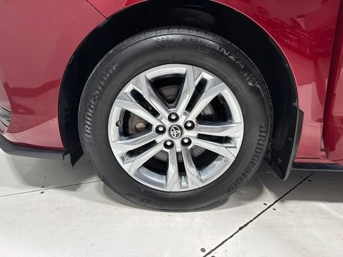 Used 2022 Toyota Sienna XSE AWD/4WD image 10