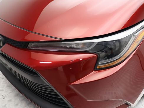 Used 2024 Toyota Corolla LE FWD image 3