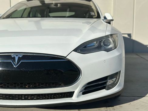 Used 2013 Tesla Model S image 26