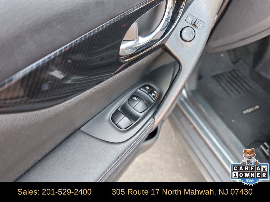 Used 2019 Nissan Rogue SL AWD/4WD image 12