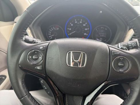 Used 2018 Honda HR-V EX-L image 14