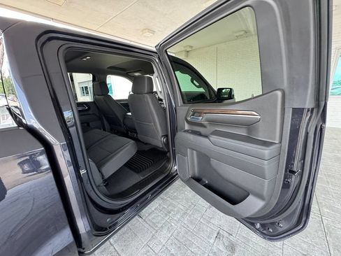 Used 2023 Chevrolet Silverado 1500 LT AWD/4WD image 24