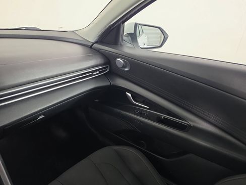 Used 2021 Hyundai Elantra SEL FWD image 33