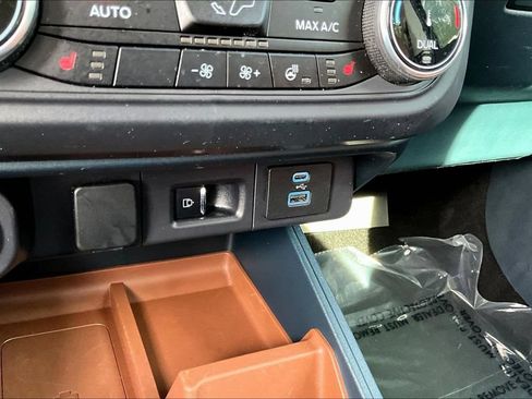 Used 2024 Ford Maverick Lariat FWD image 19