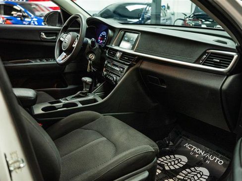 Used 2020 Kia Optima LX image 13