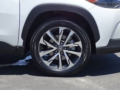 Certified 2022 Toyota Corolla Cross XLE w/ Convenience Package AWD/4WD image 8