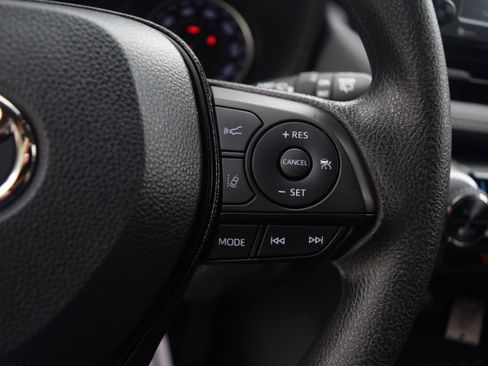 Used 2020 Toyota RAV4 XLE w/ All Weather Liner Package AWD/4WD image 5