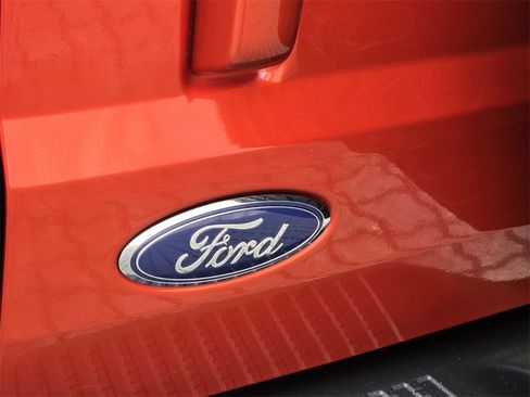 Used 2024 Ford Bronco Outer Banks image 9