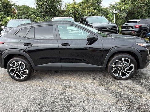 New 2026 Chevrolet Trax RS w/ Driver Confidence Package FWD image 7