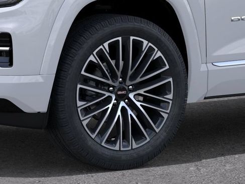New 2027 GMC Terrain Denali w/ LPO, Floor Liner Package AWD/4WD image 9