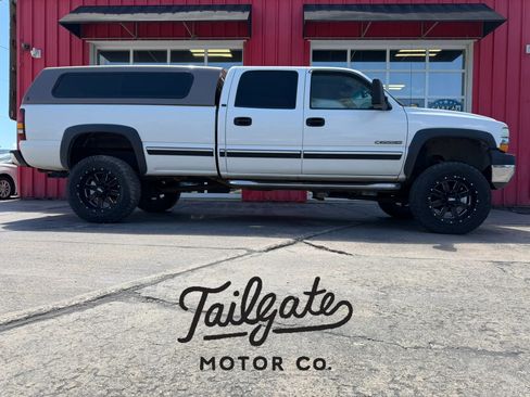 Used 2002 Chevrolet Silverado 2500 LT w/ Off-Road Skid Plate Pkg AWD/4WD image 1