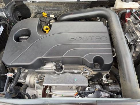 Used 2023 Chevrolet Equinox LT image 23