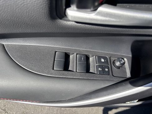 Used 2025 Toyota Corolla SE FWD image 16